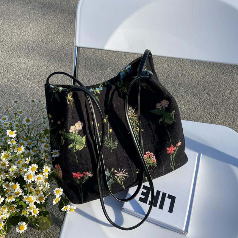 Iris | Vintage Flower Embroidery Bag