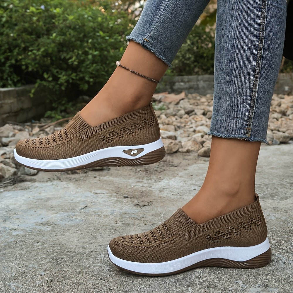 Maëline | Lightweight Active Comfort for Everyday