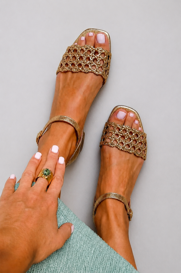Olalla | Flat Sandals with Square Toe