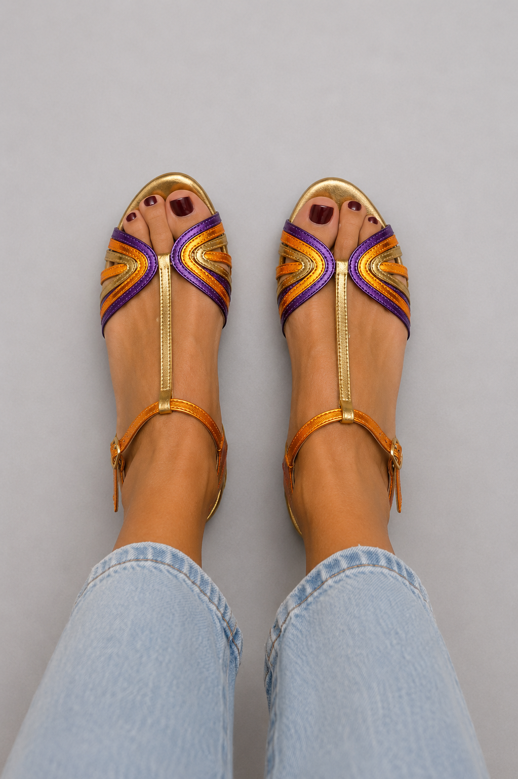 Albaira | Golden Sandals with Buckle and Multicolor Strap for Summer