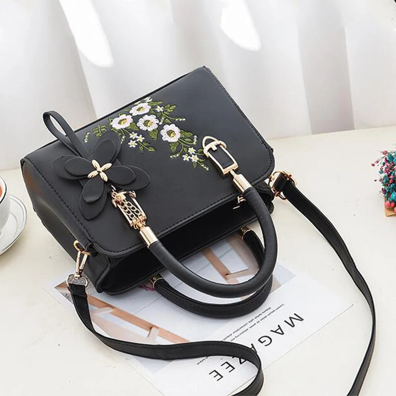 Ivy | Vintage Floral Embroidery Bag