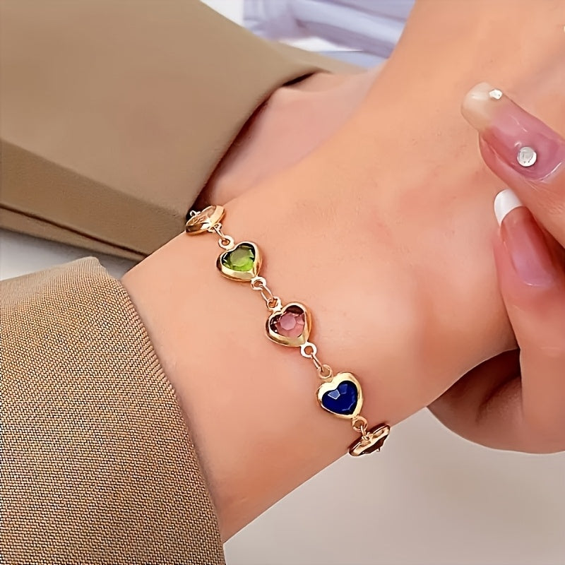 Cora | Heart Shaped Charm Bracelet