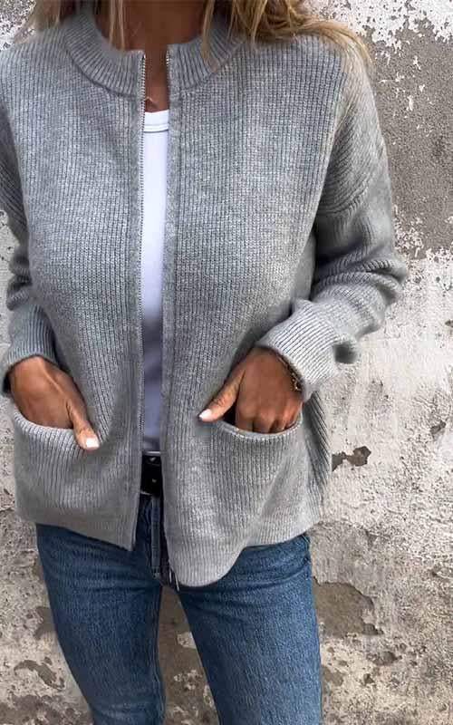 Regina | Cosy Zip-Front Sweater