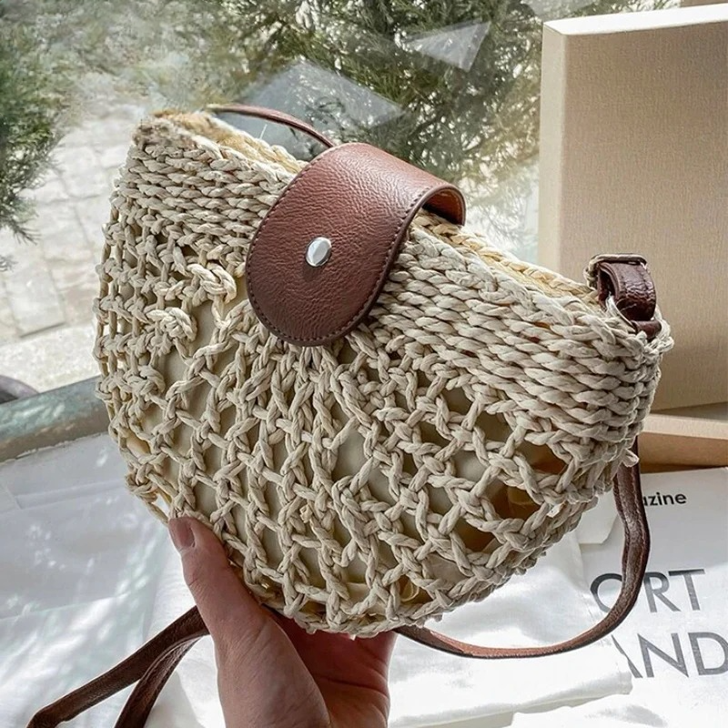 Winter | Straw bag with brown strap