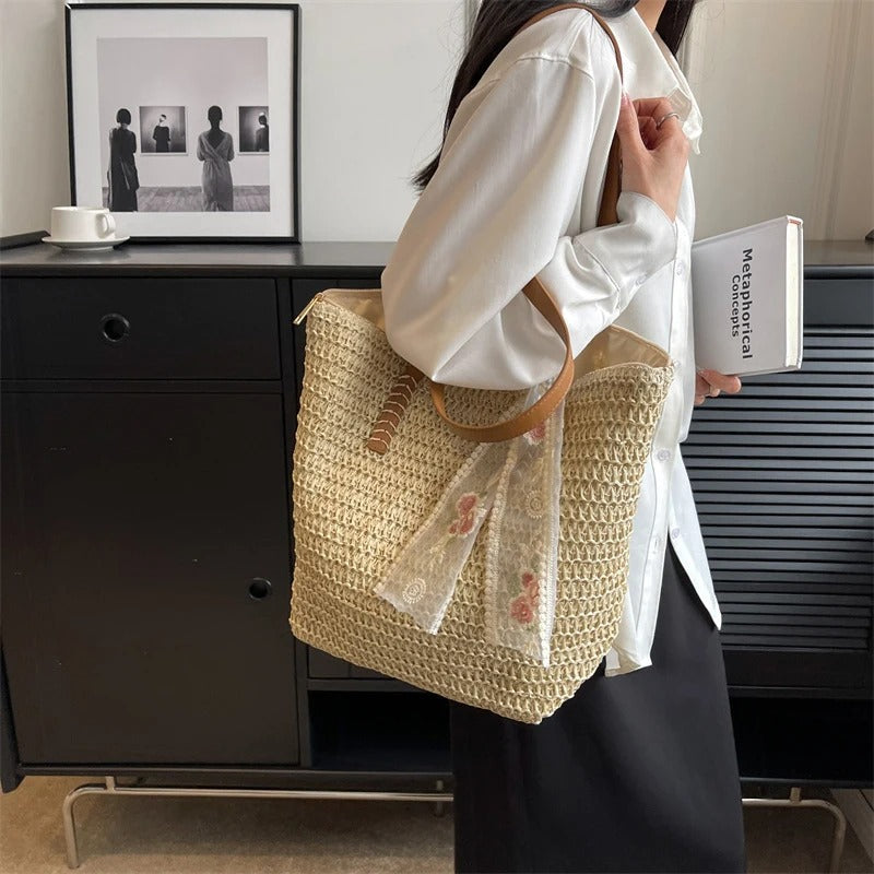 Sienna | Tote Bag with Straw Look